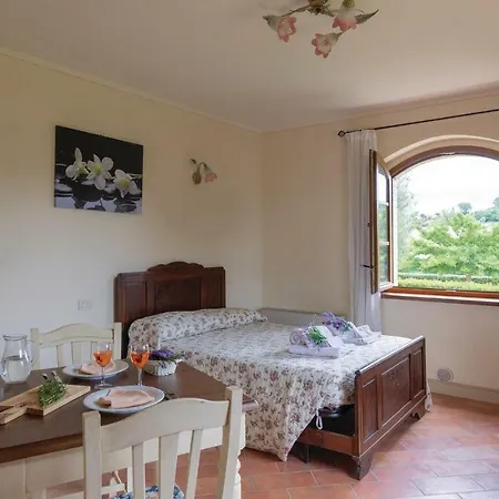 Nine-bedroom Holiday In Perugia -pg- Civitella D'Arna
