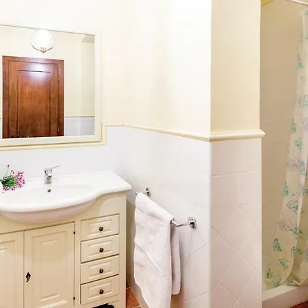 Nine-bedroom Holiday In Perugia -pg-