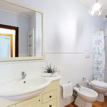 Nine-bedroom Holiday In Perugia -pg- Civitella D'Arna